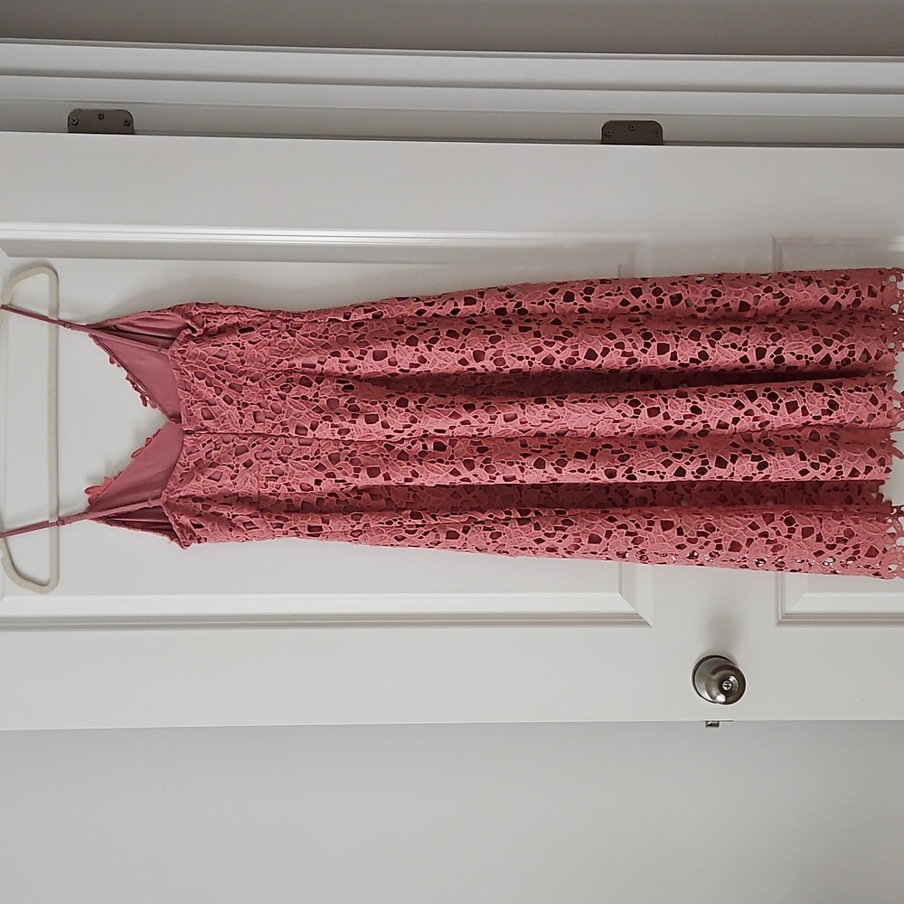 ASTR The Label Lace A Line Midi Dress Pink Mauve Size: Medium - Picture 7 of 16